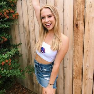 Meet your Posher, Paige